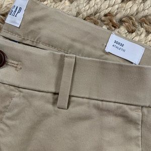 Gap Athletic Fit men’s khakis 30” 32”
